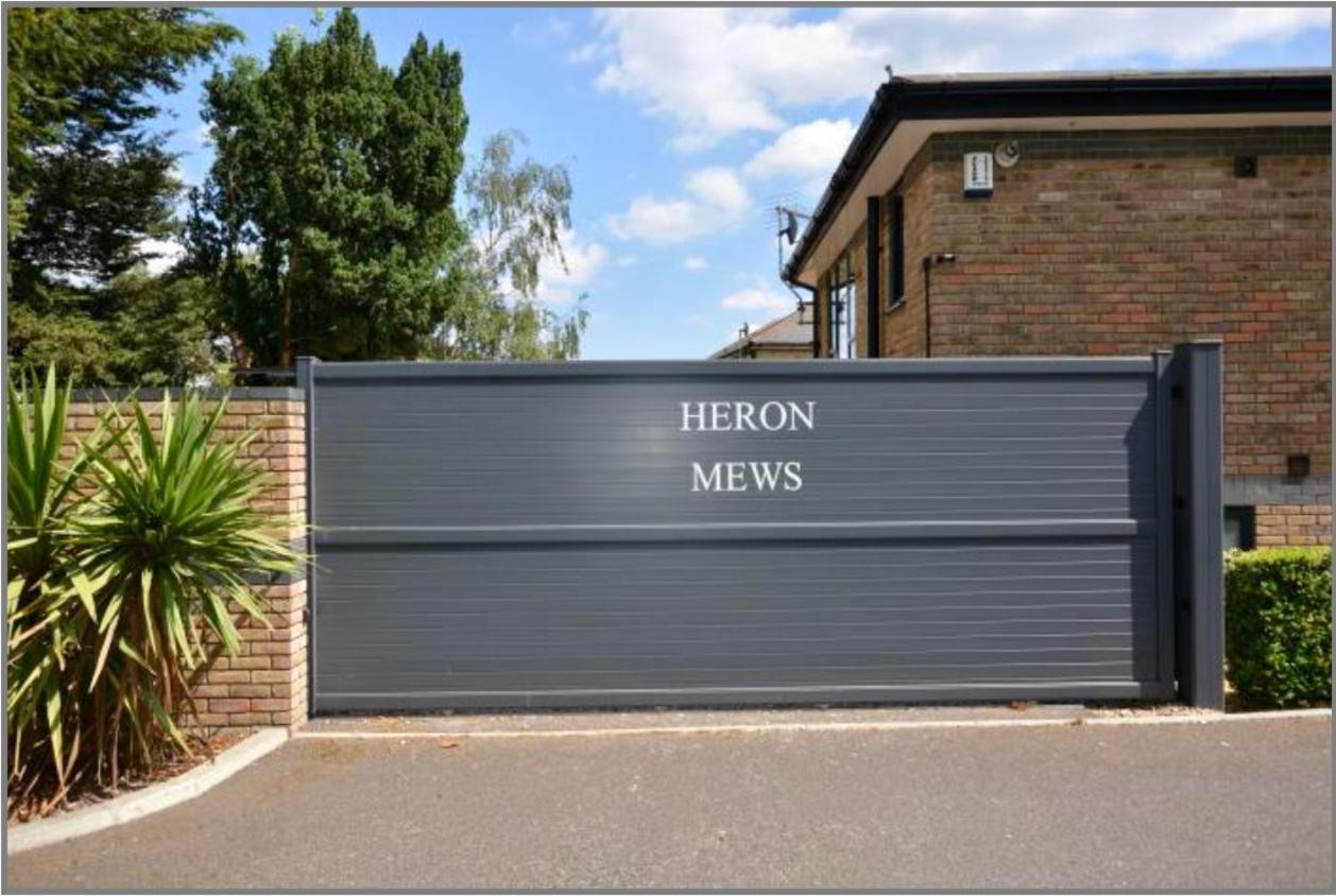 Modern And Cozy 2-Guest Flat With Gated Parking Apartman Kingston upon Thames  Kültér fotó
